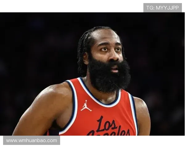 哈登全能控场首节打满 5中2贡献8分1板4助1断助力球队领先 哈登全能控场首节打满 5中2贡献8分1板4助1断助力球队领先